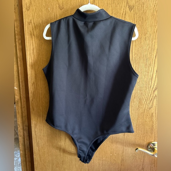 Fashionkilla Plus zip detail bodysuit in black NWT - Picture 6 of 8